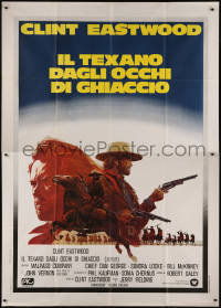 7y0450 OUTLAW JOSEY WALES Italian 2p R1970s Clint Eastwood is an army of one, cool double-fisted art!