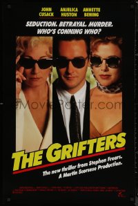 8a0891 GRIFTERS int'l 1sh 1990 John Cusack, Annette Bening & Anjelica Huston all wearing sunglasses!