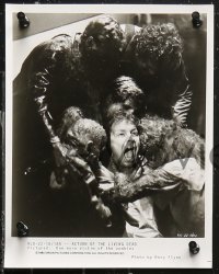 8g0051 RETURN OF THE LIVING DEAD 18 8x10 stills 1985 great images of wacky zombies & punk rockers!