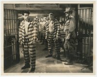 8k0210 I AM A FUGITIVE FROM A CHAIN GANG 8x10 still 1932 great image of Paul Muni holding chain!