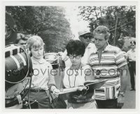 8k0348 RACHEL, RACHEL candid 8x10 still 1968 Joanne Woodward & husband/director Paul Newman!