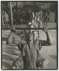 8k0403 SPARTACUS 8.25x10 still 1960 Woody Strode & Kirk Douglas during gladiator practice, Kubrick!