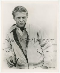 8k0409 STEVE McQUEEN 8.25x10 still 1960s great portrait of the King of Cool holding tobacco pipe!