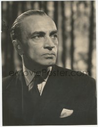 8m0235 CONRAD VEIDT deluxe 9.5x12.5 still 1942 portrait by Clarence Sinclair Bull from Nazi Agent!