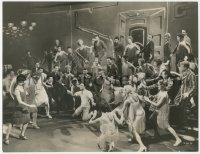 8m0303 SINGIN' IN THE RAIN deluxe 10x13 still 1952 Gene Kelly & chorus in Broadway Melody Ballet!