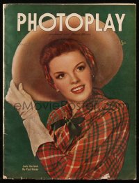 8m0764 PHOTOPLAY magazine November 1945 great cover portrait of Judy Garland by Paul Hesse!