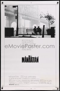 8p1034 MANHATTAN style B 1sh R1980s Woody Allen & Diane Keaton in New York City by bridge!