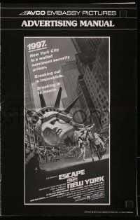 8r0555 ESCAPE FROM NEW YORK pressbook 1981 John Carpenter, Jackson art of decapitated Lady Liberty!