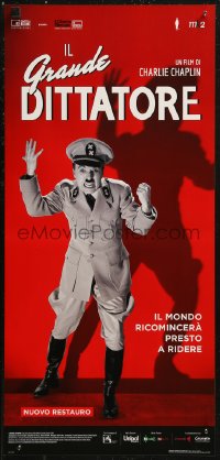 8x0862 GREAT DICTATOR Italian locandina R2020 image of Charlie Chaplin as Hitler-like Hynkel!