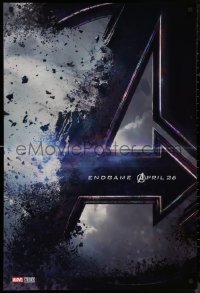 8y0851 AVENGERS: ENDGAME teaser DS 1sh 2019 Marvel Comics, Hemsworth and huge cast, shattering logo!