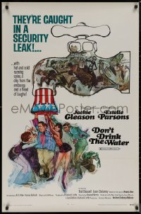 8y0937 DON'T DRINK THE WATER 1sh 1969 written by Woody Allen, cool Kossin artwork of security leak!
