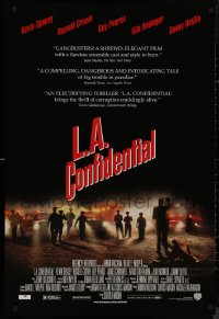 8y1078 L.A. CONFIDENTIAL 1sh 1997 Basinger, Spacey, Crowe, Pearce, police arrive in film's climax!