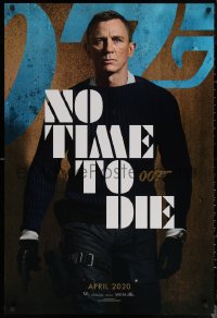 8y0533 NO TIME TO DIE teaser DS Thai 1sh 2020 image of Daniel Craig as James Bond 007 with gun!