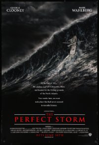 8y1160 PERFECT STORM advance DS 1sh 2000 Wolfgang Petersen, fishermen George Clooney & Mark Wahlberg