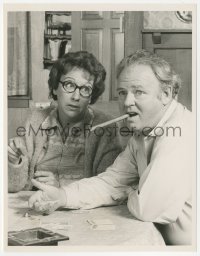 8z0049 ALL IN THE FAMILY TV 7x9 still 1970s Carroll O'Connor & Jean Stapleton playing Monopoly!