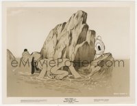 8z0077 BEACH PICNIC 8x10.25 still 1939 Disney cartoon, Pluto looking for inflatable toy!