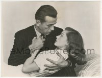 8z0095 BIG SLEEP 7.5x9.5 still 1946 best c/u of Humphrey Bogart with sexy Lauren Bacall in his arms!