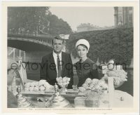 8z0148 CHARADE 8.25x10 still 1963 Audrey Hepburn & Cary Grant getting a sweet treat!