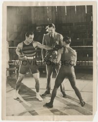 8z0497 RUDOLPH VALENTINO/JACK DEMPSEY 8x10.25 still 1925 boxing helps keep them fit!