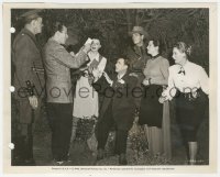 8z0575 TIME OF THEIR LIVES candid 8x10 still 1946 Shelton reads Washington letter to Abbott & cast!
