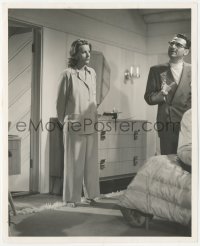 8z0587 TWO-FACED WOMAN candid 8.25x10 still 1941 George Cukor goes over a scene with Greta Garbo!