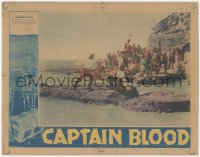 8z0633 CAPTAIN BLOOD LC 1935 pirates watch Errol Flynn fighting Basil Rathbone on rocky beach!
