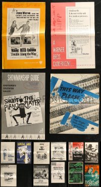 9a0534 LOT OF 15 CUT PRESSBOOKS 1930s-1960s advertising for a variety of different movies!