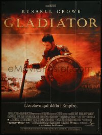 9b1479 GLADIATOR French 1p 2000 close up of kneeling Russell Crowe, directed by Ridley Scott!