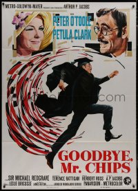 9b0909 GOODBYE MR. CHIPS Italian 1p 1969 different art of Petula Clark winking at Peter O'Toole