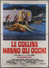 9b0522 HILLS HAVE EYES Italian 2p 1978 Wes Craven, completely different art of family & dead guy!
