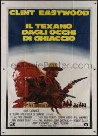 9b0594 OUTLAW JOSEY WALES Italian 2p R1970s Clint Eastwood is an army of one, cool double-fisted art!