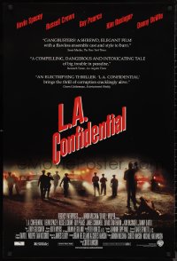 9f0939 L.A. CONFIDENTIAL 1sh 1997 Basinger, Spacey, Crowe, Pearce, police arrive in film's climax!