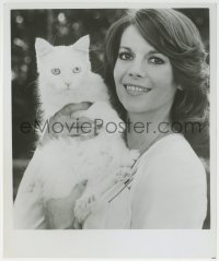 9g0132 NATALIE WOOD 8x9.75 publicity still 1976 great smiling close up with her cute cat!
