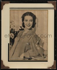 9g0115 LORETTA YOUNG photo in 9x11 reverse painted glass frame 1940s great smiling portrait!