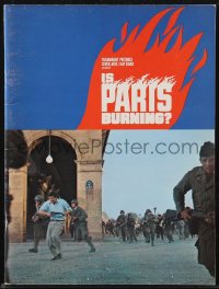 9g1268 IS PARIS BURNING souvenir program book 1966 Rene Clement's Paris brule-t-il, World War II