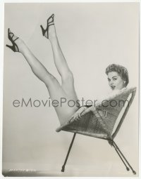 9j1396 MARTHA HYER 7.25x9.5 still 1954 seated portrait showing only her sexy legs & beautiful face!