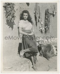 9j1426 OUTLAW 7.75x9.75 still 1941 sexy Jane Russell outside her home, rare aborted first release!