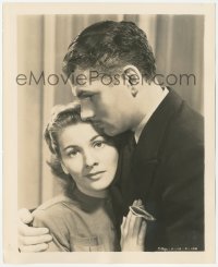 9j1443 REBECCA 8.25x10 still 1940 c/u of Laurence Olivier embracing Joan Fontaine, Alfred Hitchcock!