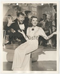 9j1550 WORDS & MUSIC deluxe 8x10 still 1949 Judy Garland & Mickey Rooney performing by band!