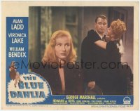 9j0664 BLUE DAHLIA LC #7 1946 Alan Ladd is hugged by Marshe, but his eyes are on Veronica Lake!