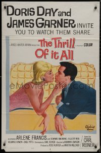 9j0511 THRILL OF IT ALL 1sh 1963 wonderful artwork of Doris Day kissing James Garner!