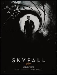 9k0603 SKYFALL teaser French 16x21 2012 Daniel Craig as Bond standing in classic gun barrel!