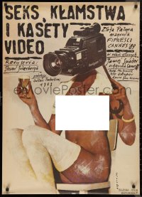 9k0417 SEX, LIES, & VIDEOTAPE Polish 27x37 1990 wild Pagowski art of naked girl w/camera head!