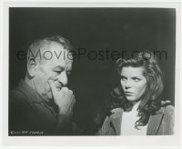 9p0664 COLLECTOR candid 8.25x10 still 1965 c/u of Samantha Eggar staring at director William Wyler!
