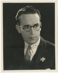 9p0684 HAROLD LLOYD 8x10.25 still 1926 head & shoulders portrait in trademark glasses by Kornman!