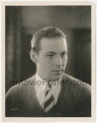 9p0737 RUDOLPH VALENTINO 8x10.25 still 1925 great head & shoulders portrait when he made Cobra!