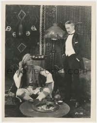 9p0747 SHEIK 8x10.25 still 1921 Adolphe Menjou standing by Rudolph Valentino sitting on floor!