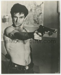 9p0759 TAXI DRIVER 7.5x9.25 still 1976 best c/u of barechested Robert De Niro aiming gun, Scorsese!