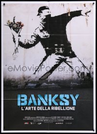 9p1701 BANKSY & THE RISE OF OUTLAW ART Italian 1p 2020 great art of rioter throwing flowers!