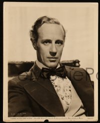 9p0921 GONE WITH THE WIND 2 8x10 stills 1939 close-up portraits of Leslie Howard and Thomas Mitchell!